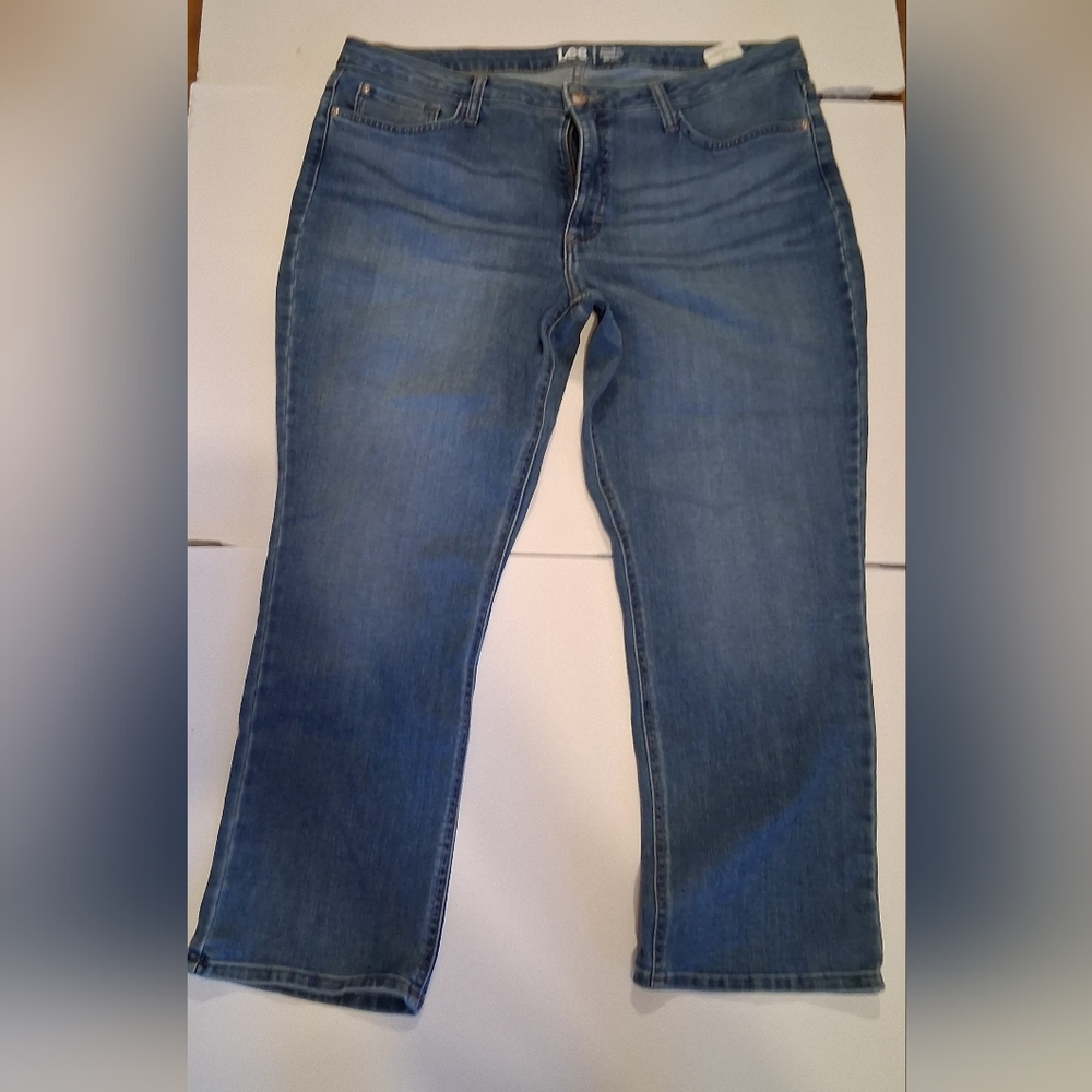 NWT Lee Midrise Regular Fit Straight 18p Jeans